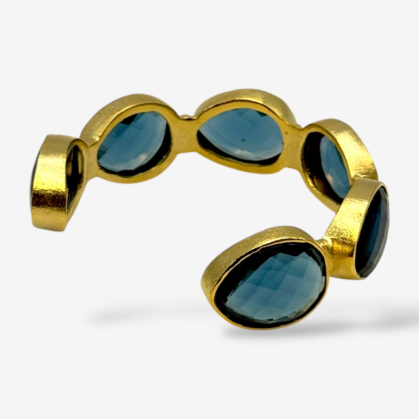 Kara Iolite