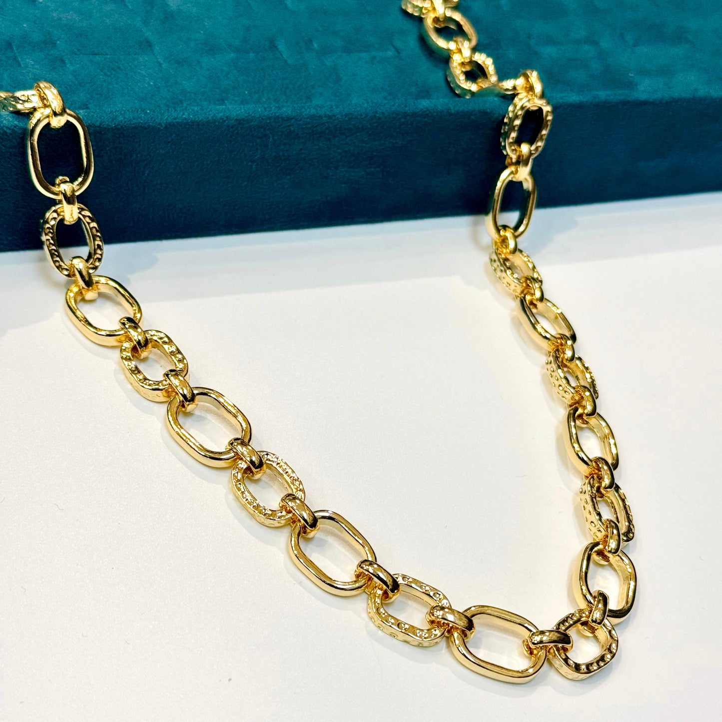 Vella Gold Chain