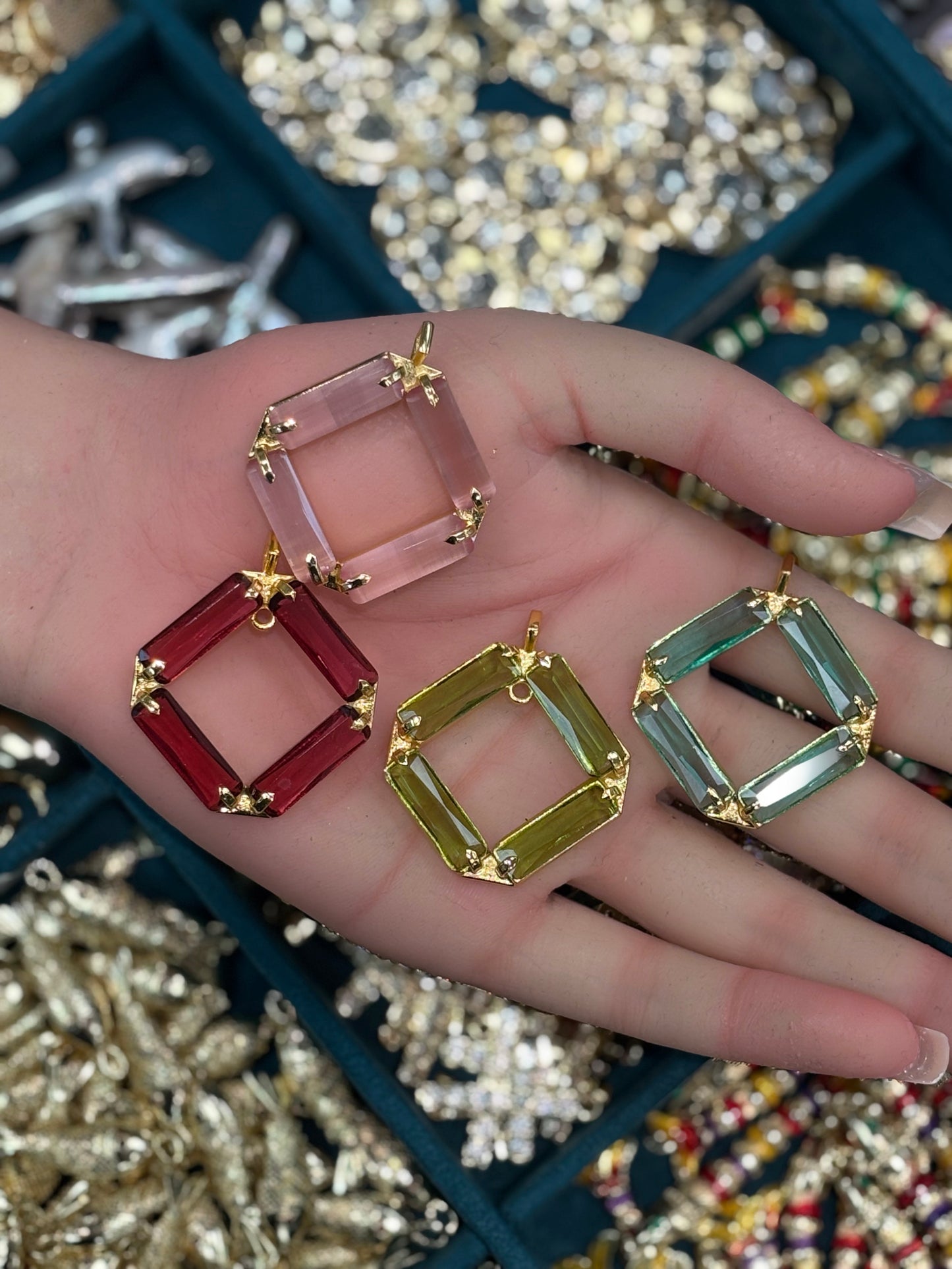 Hydroquartz Square