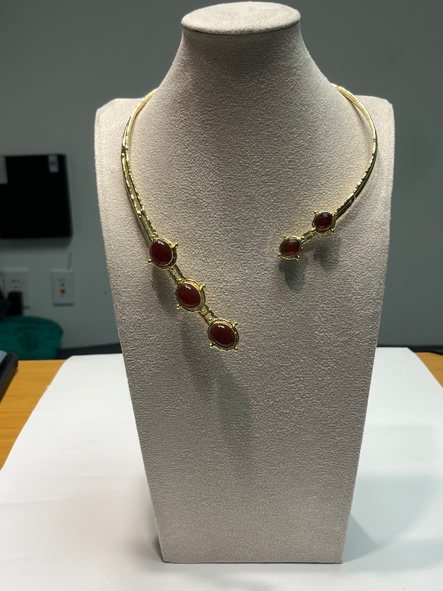 Chloe Choker