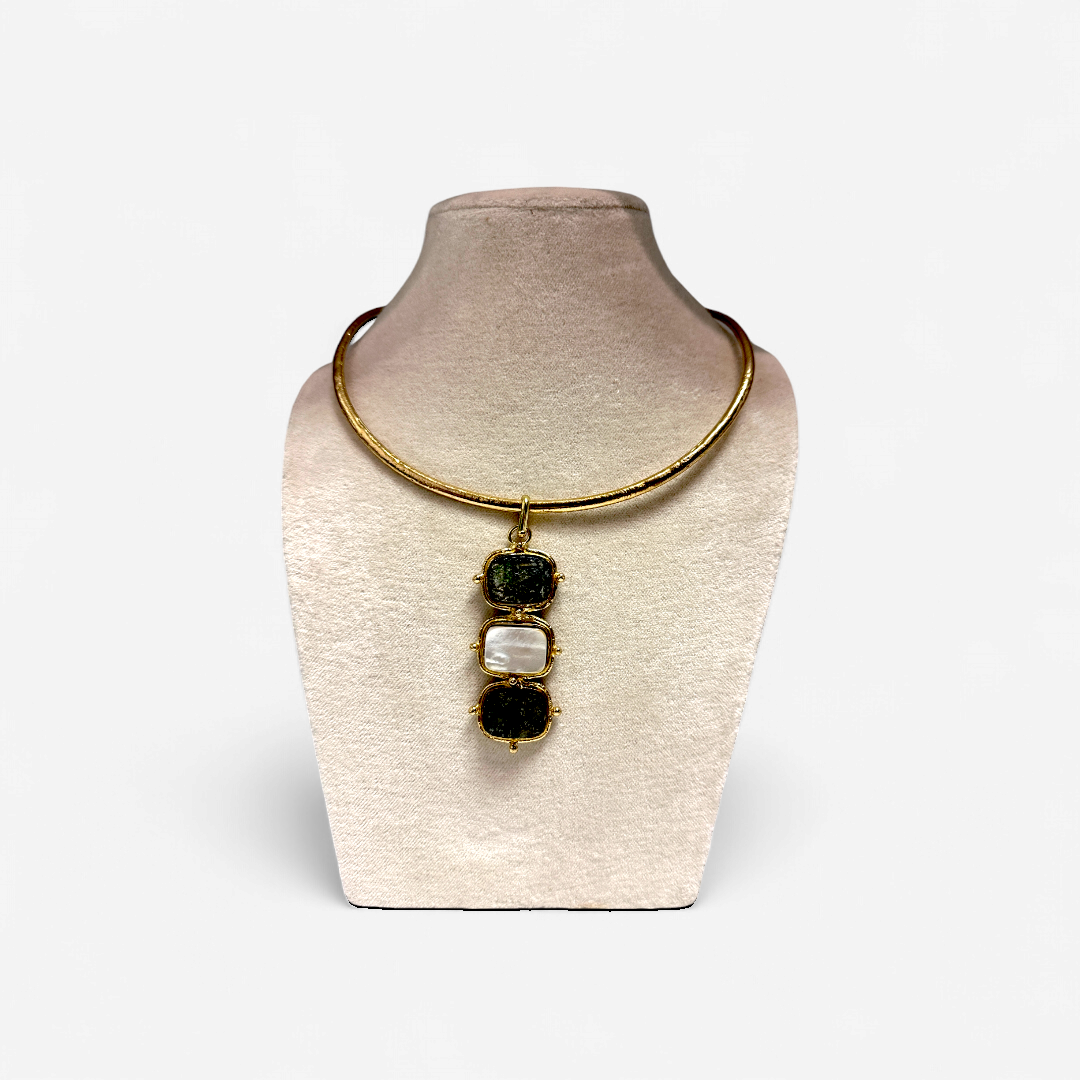Quinn Raw Stone Pendant