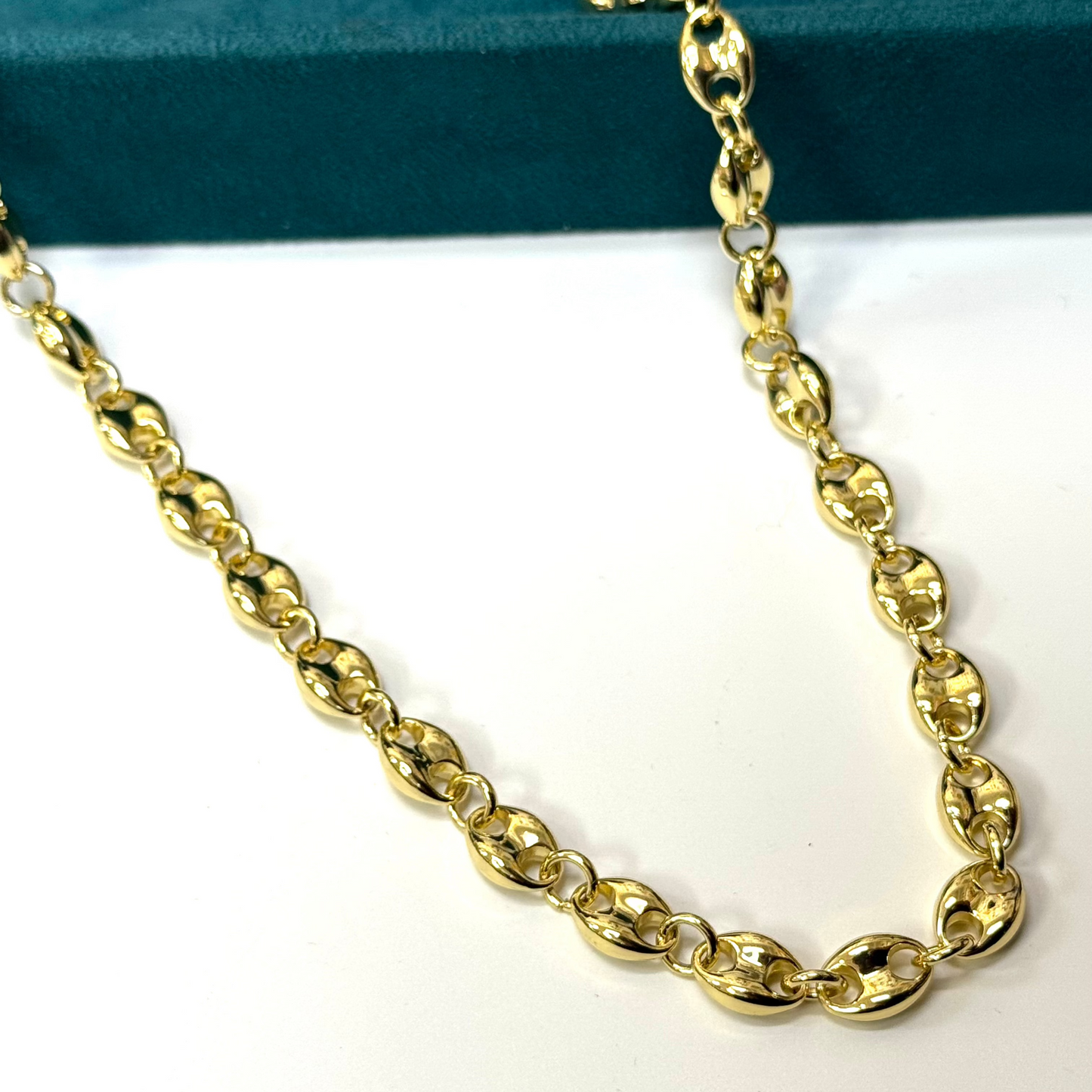 Puffed Mariner Gold Chain