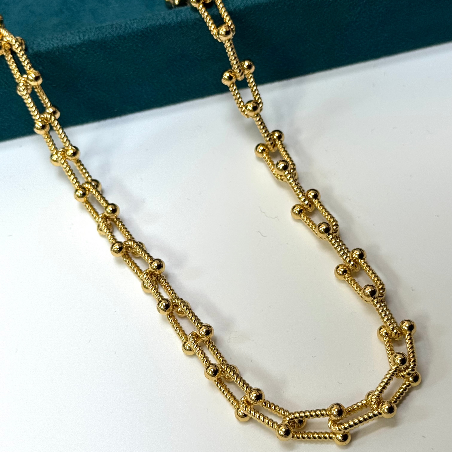 Hammered Horse Shoe Gold Chain
