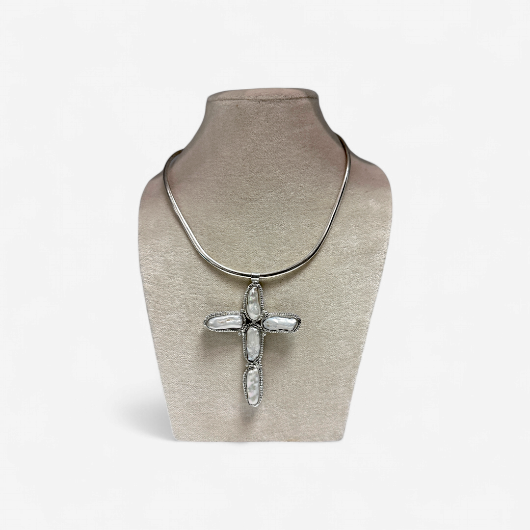 Naomi Pearl Pendant