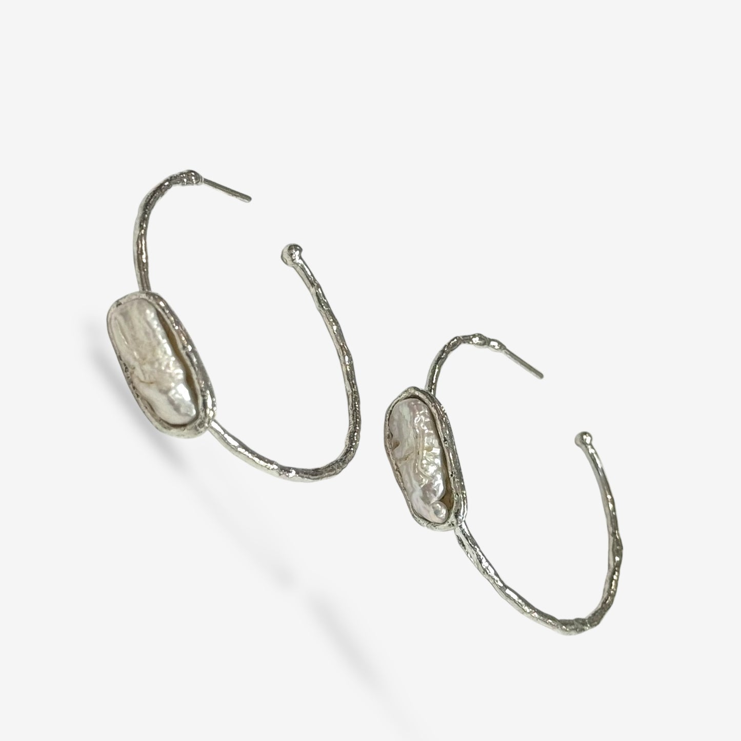 Tessa pearl hoops