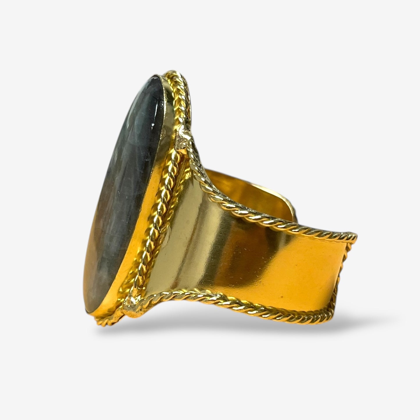 Thea Cuff