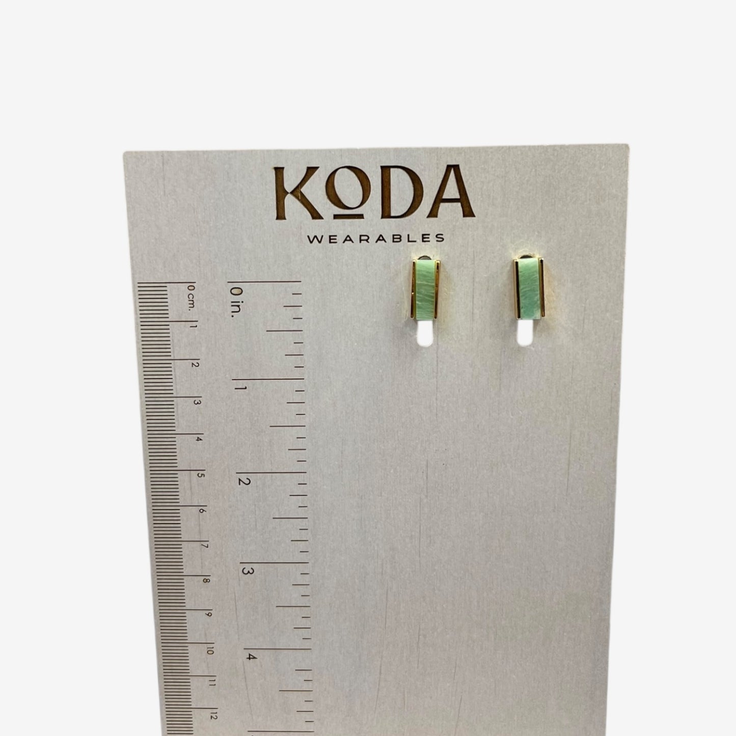 Lumen Studs