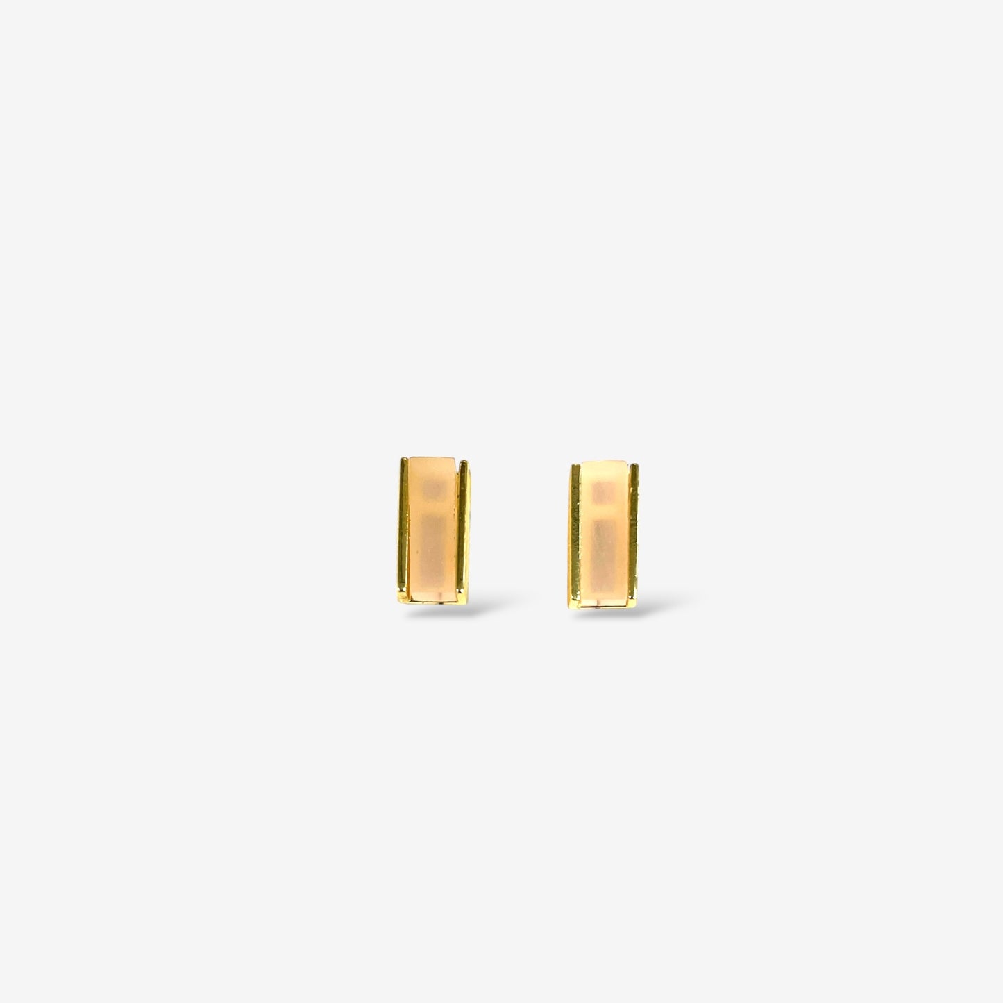 Lumen Studs