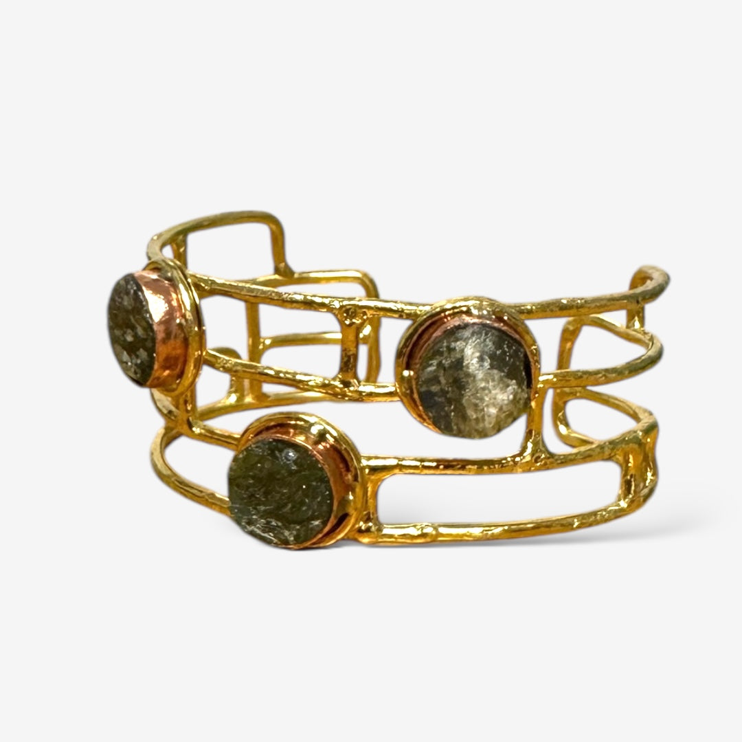 Talia Labradoraite