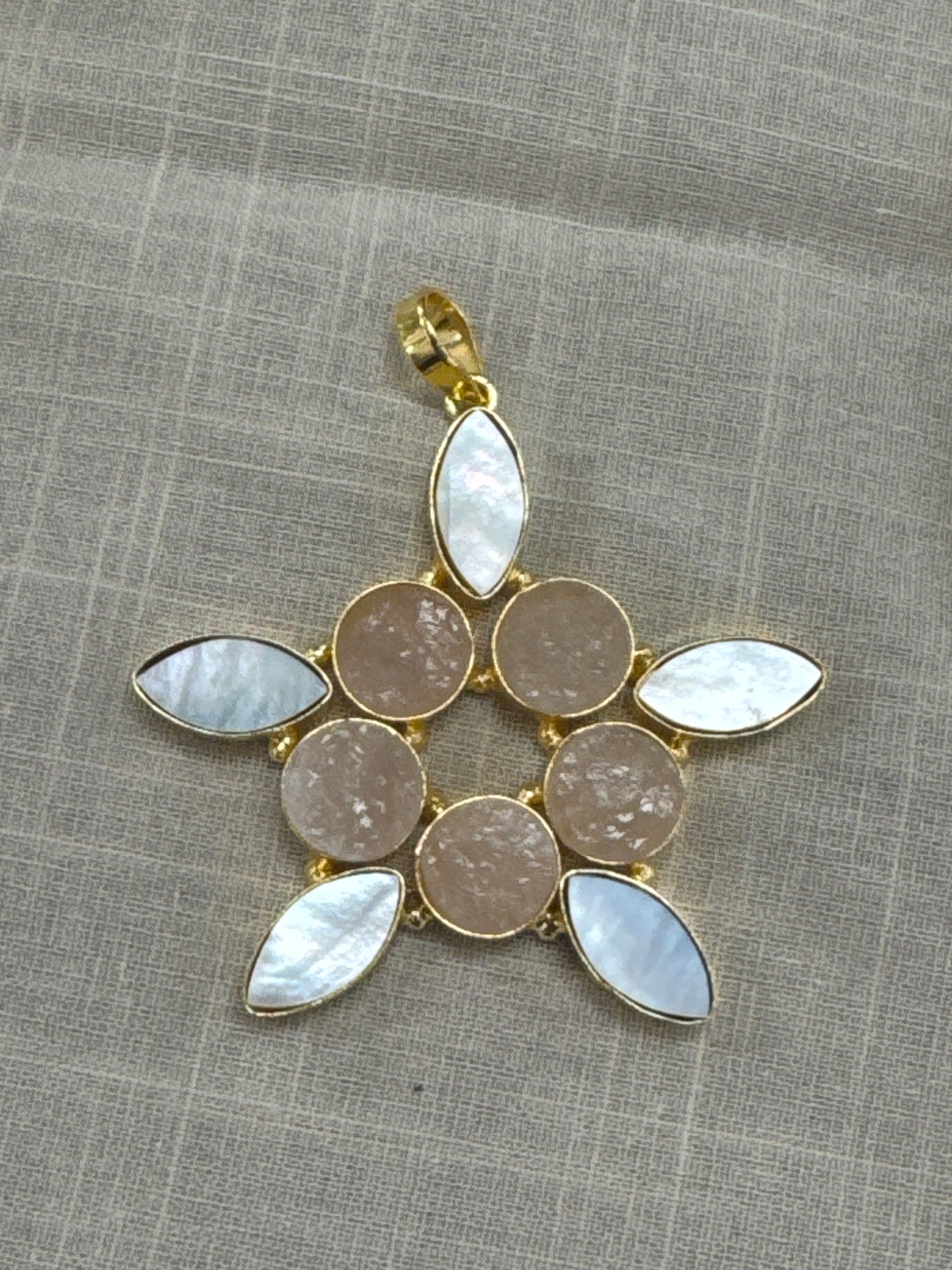 Floral gemstone pendant