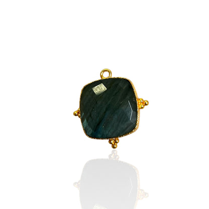 Cora Pendant