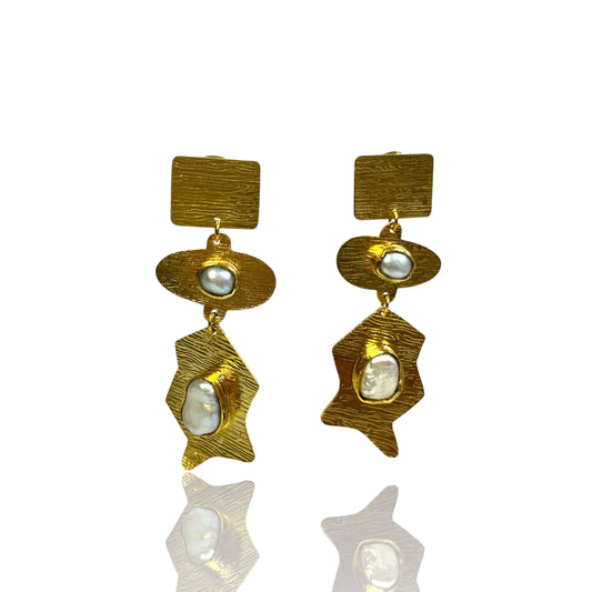 Golden Tide Pearl Earrings