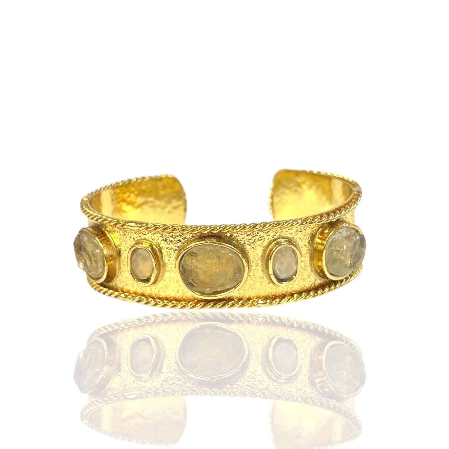 Lilyana Cuff