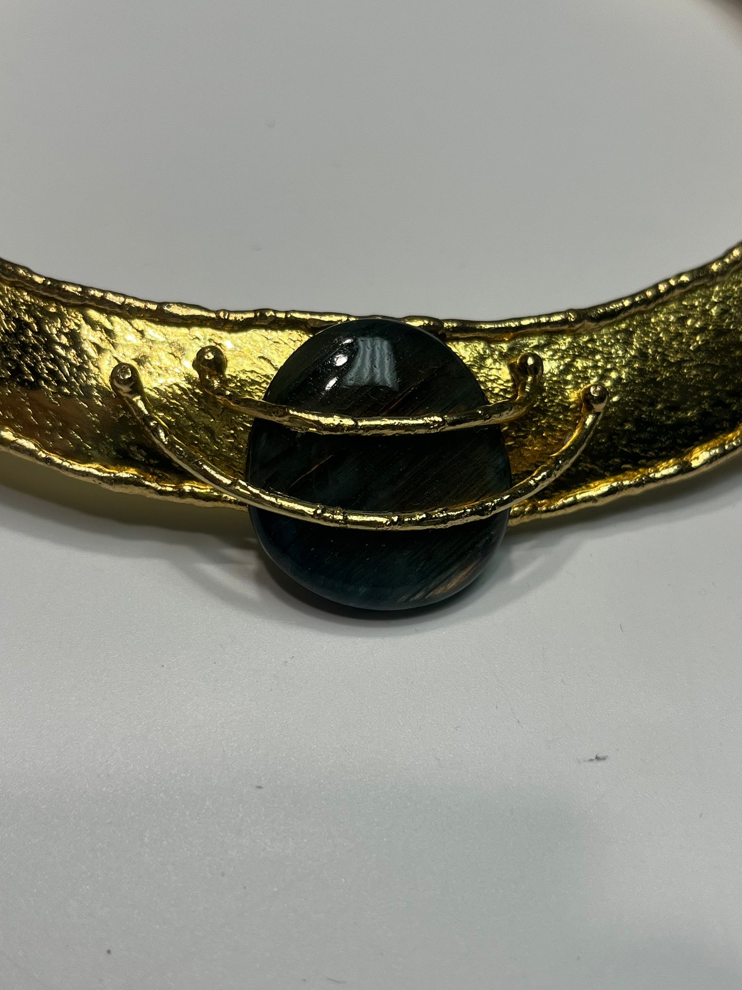 Queen’s Gleam Choker