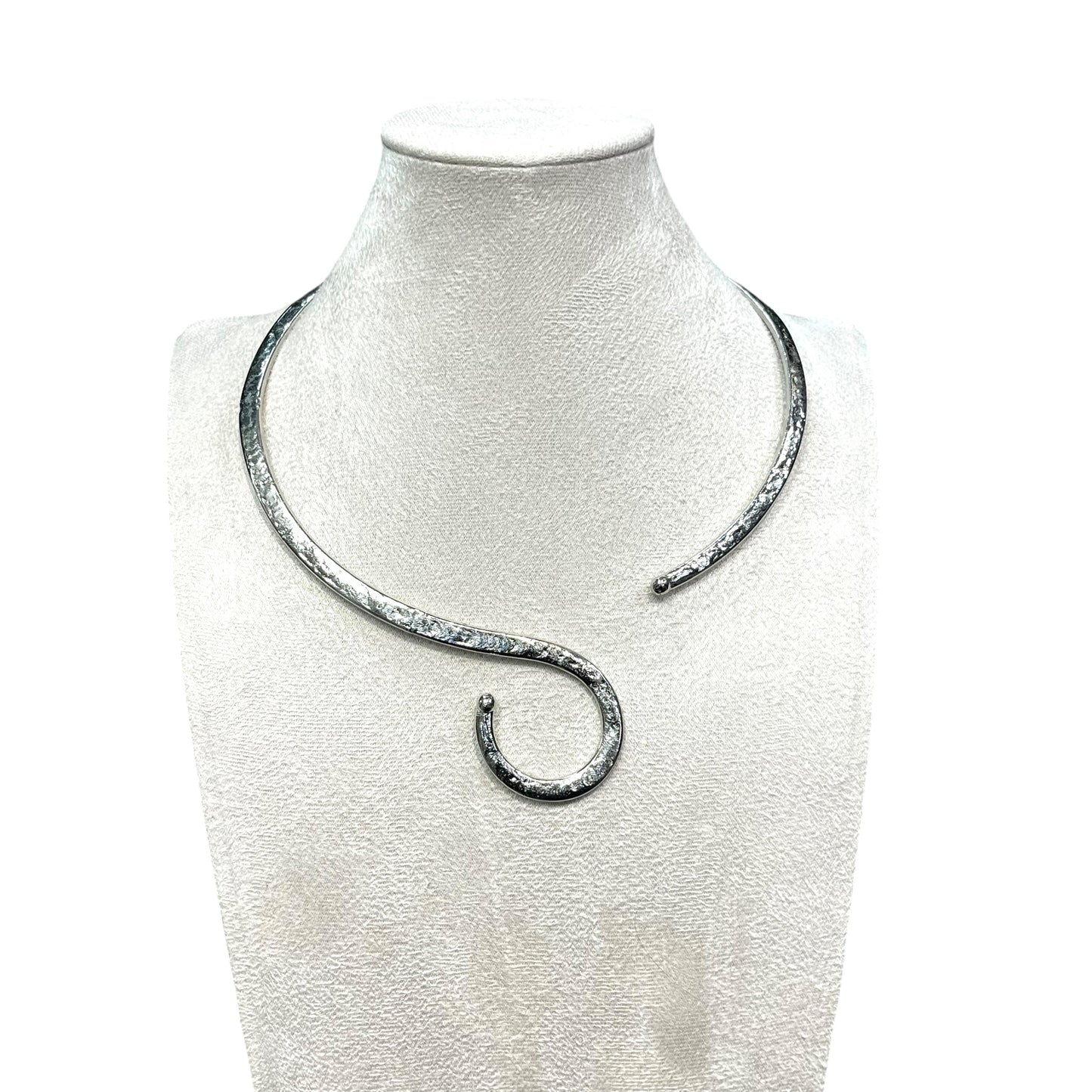 S choker