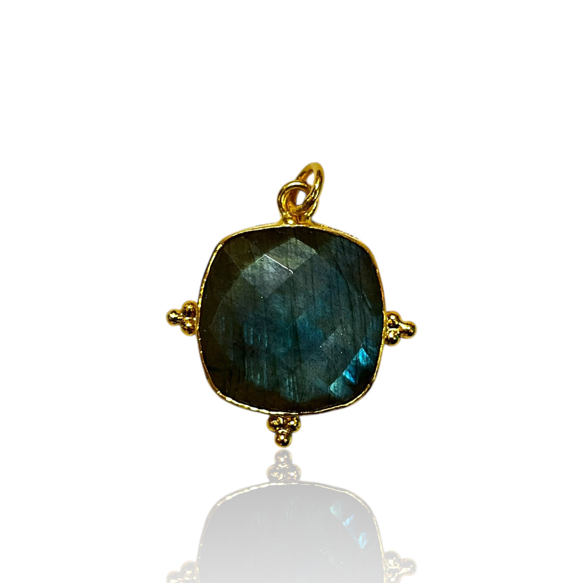 Cora Pendant