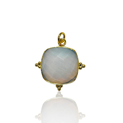 Cora Pendant