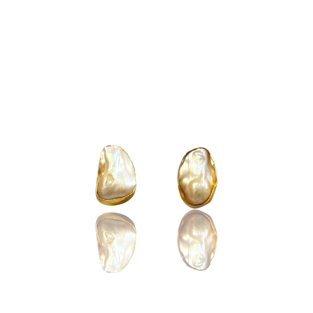 Morgan Mother of Pearl Stud