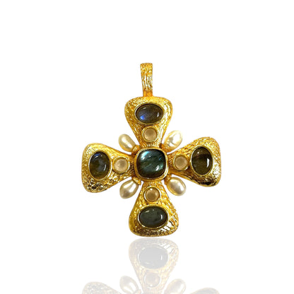 Elle Pendant