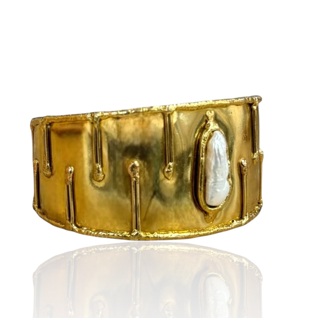 Faye Pearl Cuff