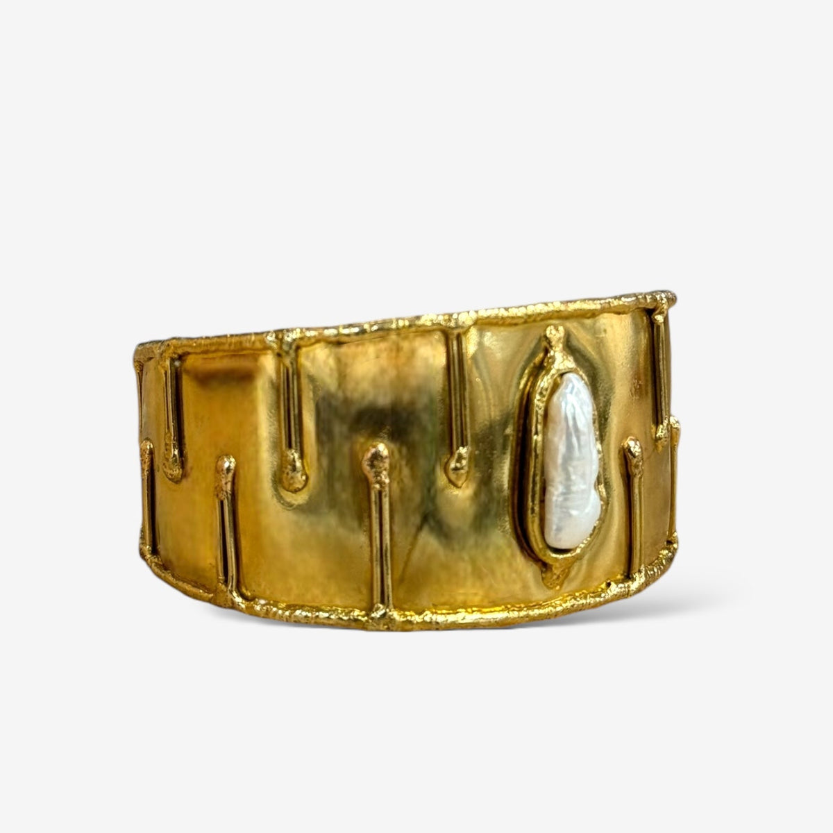 Faye Pearl Cuff