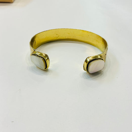 Abella  Cuff