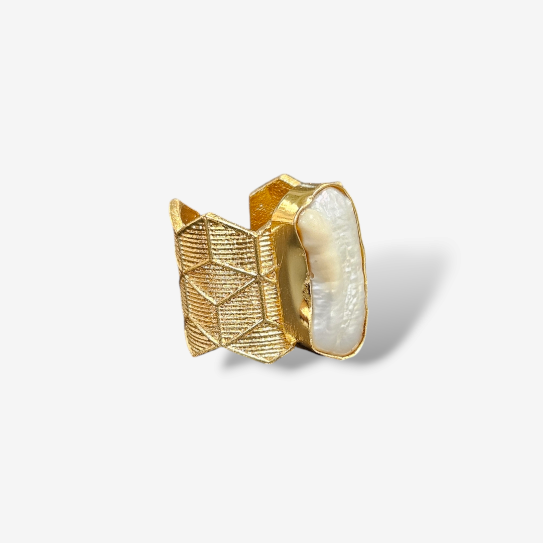 Pearl PRIO Gold Rings