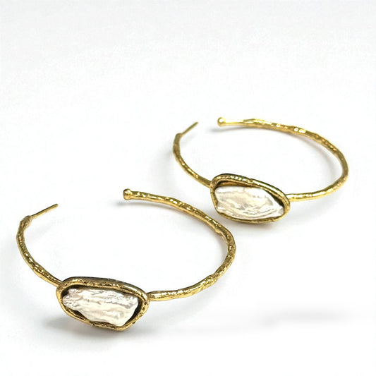 Tessa pearl hoops