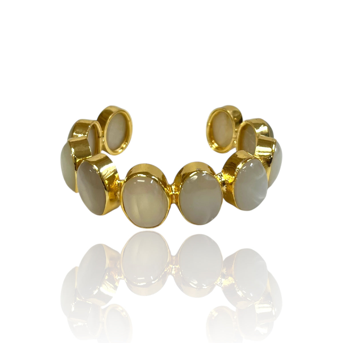 Zora Cuff